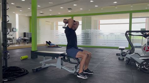 extensión de triceps tras nuca con mancuerna overhead dumbbell triceps