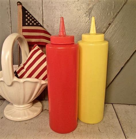 Tablecraft Ketchup And Mustard Squeeze Bottles Plastic Ketchup And