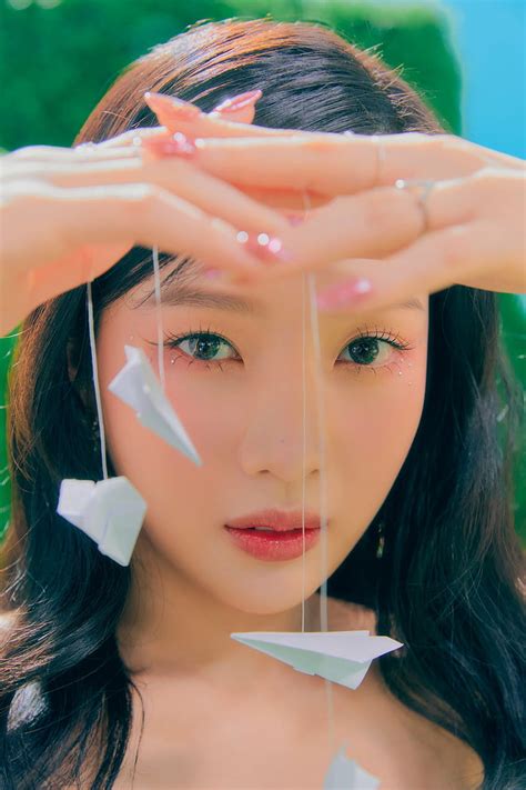 Red Velvet Unveils Vibrant Concept For The Reve Festival Red