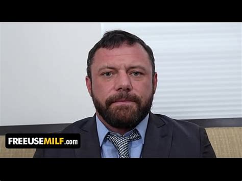 Freeuse Milf Callie Black Gets Her Pink Pussy Fingerfucked By Horny Dude While Carmen Is