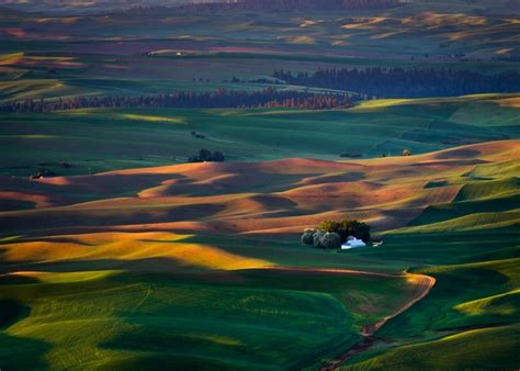 Sunrise on the Palouse WA - Photorator