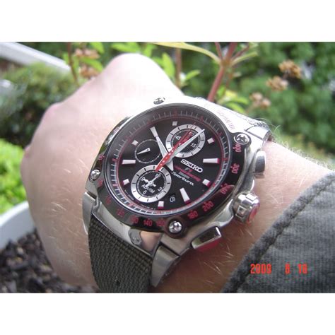 Jual Seiko Sportura Snl P Kinetic Chronograph Leather Jam Tangan