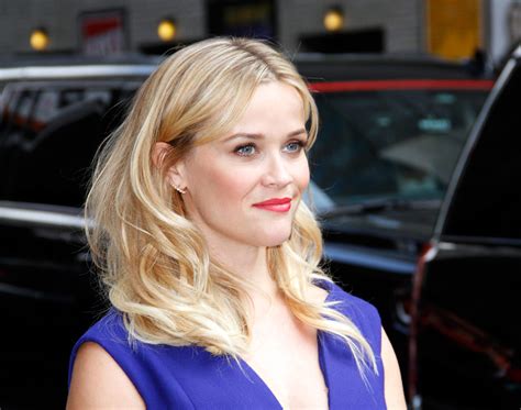 Reese Witherspoon Lands The Role Of Tinkerbell In Disney Films 2015