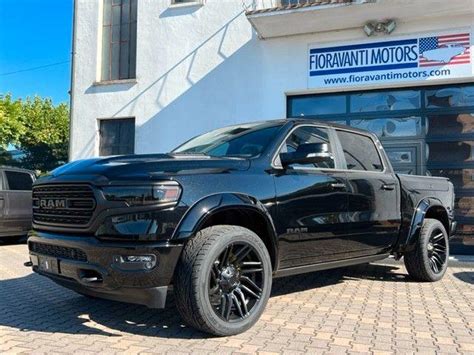 Dodge Ram 1500 Crew 57l V8 Limited Night Edition 2022 In Italia