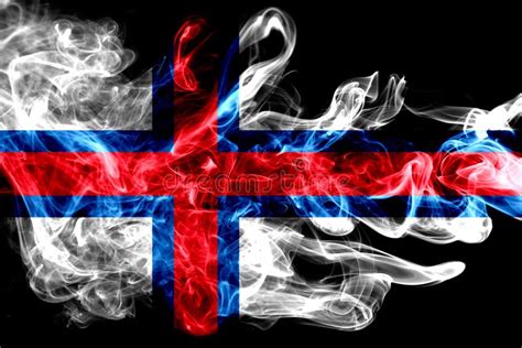 La Bandera Nacional De Faroe Island Hizo Del Humo Coloreado Aislado En