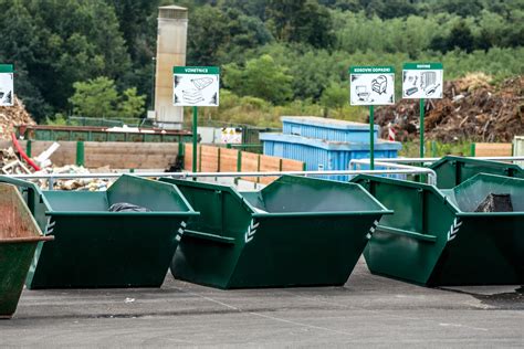 Kontenery na odpady budowlane wszystko co warto wiedzieć