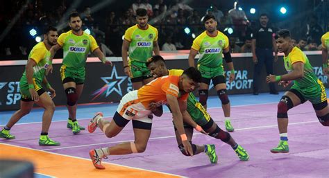 Patna Pirates and Puneri Paltan played first tie of season