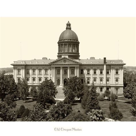 Oregon State Capitol - circa 1908