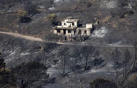 Incendios Forestales Azotan En Islas Griegas