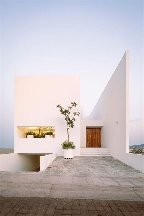 Cotaparedes Arquitectos Completes Mexican Home Built Around Courtyards