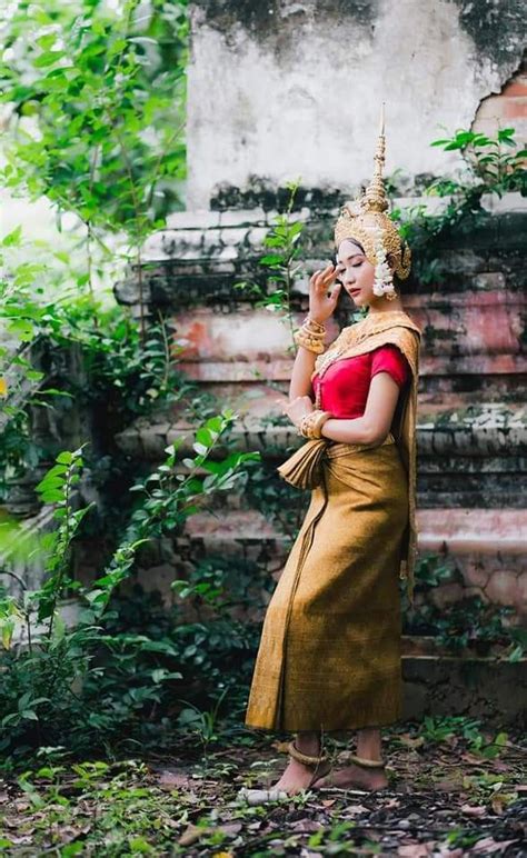 🇰🇭 Khmer Krom Women In Cambodia Ancient Costume 🇰🇭 Cambodia Traditional Dress 🇰🇭