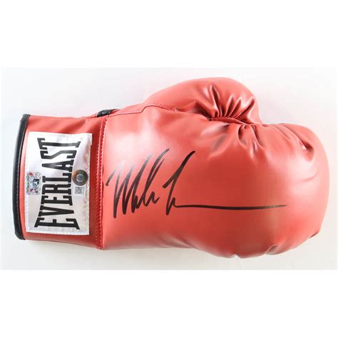 Mike Tyson Signed Everlast Boxing Glove Beckett And Tyson Pristine