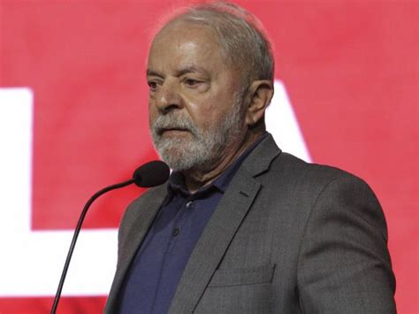 Exames De Lula Mostram Inflamação Na Garganta E Leucoplasia