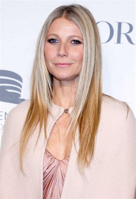 Gwyneth Paltrow Brad Falchuk Relationship Timeline Us Weekly