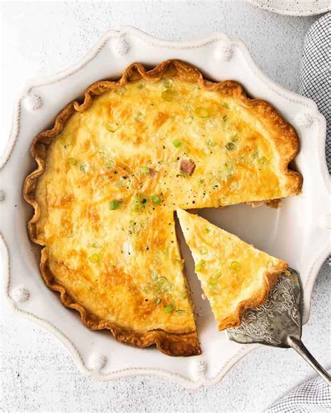 Easy Ham and Cheese Quiche Recipe - The Cheese Knees