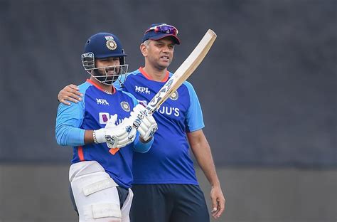 Rishabh Pant Accident Team India Led By Coach Rahul Dravid Wish