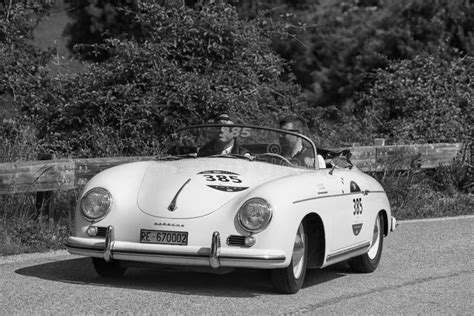 Porsche A De Oude Raceauto Van In Verzameling Mille Miglia