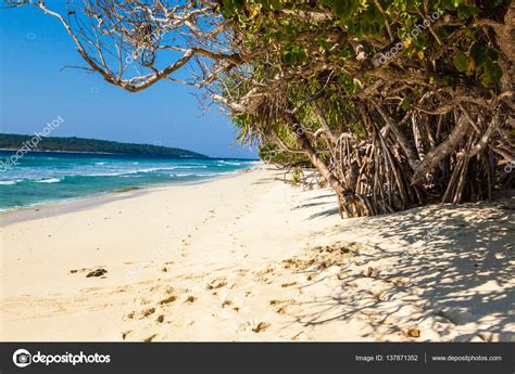 East Timor white sand beaches — Stock Photo © lopesrog #137871352