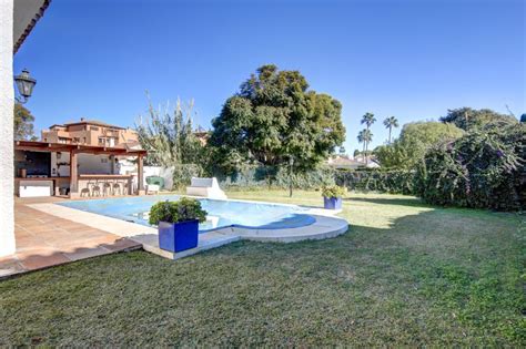 Villas For Sale In El Saladillo Estepona