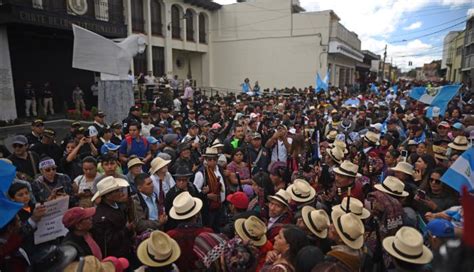 Guatemala Presidente Electo Marcha Junto A Ind Genas En Defensa De La