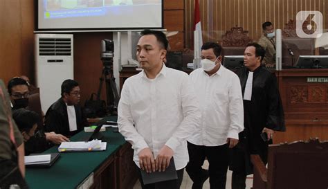 Bersamaan Bharada Eliezer Kuat Maruf Dan Ricky Rizal Jalani Sidang