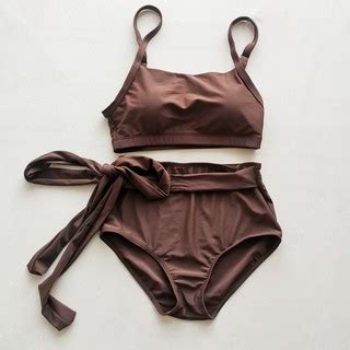 實拍 日韓版 復古簡約 時尚純色 顯瘦高腰比基尼泳衣 bikini 純色平口 遮肚子 綁帶 兩截式 泳裝女 可愛女生泳衣 蝦皮購物