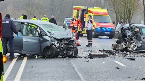 Unfall Mit Mehreren Toten Und Verletzten Bei Eilenburg