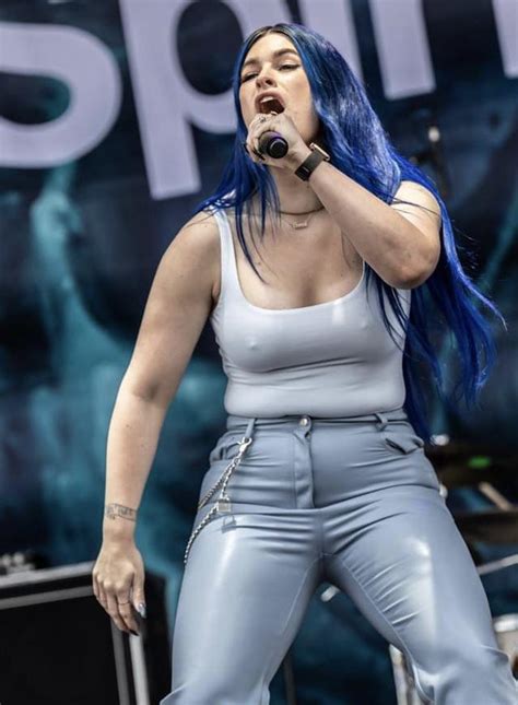 Hot Sexy Courtney Laplante Bikini Pics