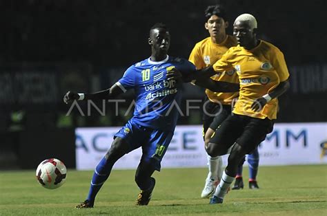 Persib Melawan Malaysia Selection Antara Foto