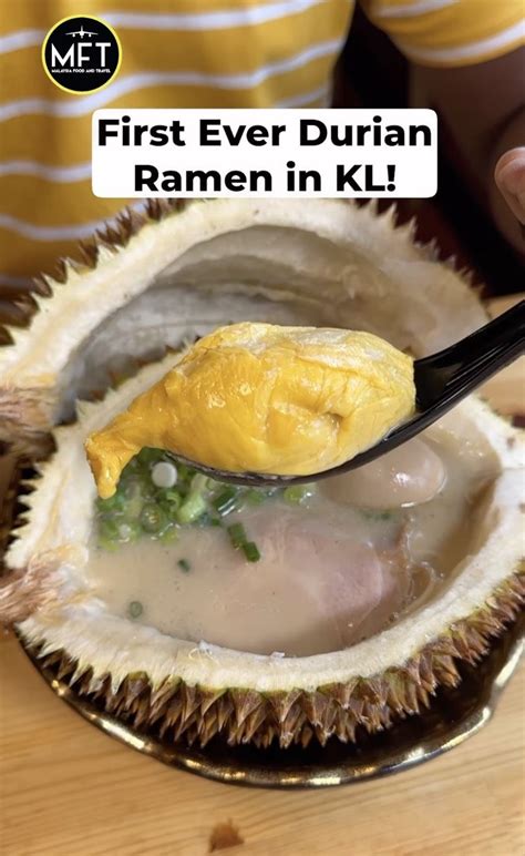 Gokil Resto Ini Sajikan Ramen Di Dalam Durian Utuh