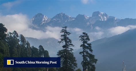 Hiking The Himalayas Challenging Trek Offers Views Of Kanchenjunga