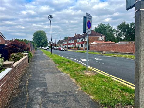 Footpath resurfacing works planned for three west Hull streets – Hull