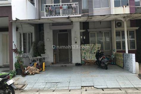 Rumah Strategis Dan Bagus Cocok Untuk Hunian Lokasi Di Perumahan Puri