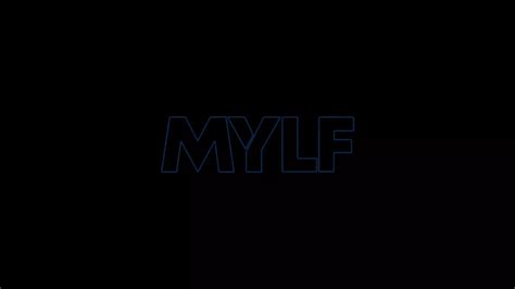 Gotmylf Crystal Rush SUPERBE MILF avec des nichons énormes fait oublier à son mari jaloux qu