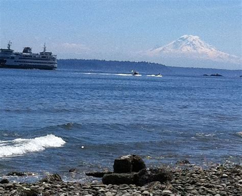 faces mountains and ocean waves (or puget sound)... | Mountains, Ocean
