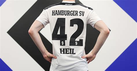 Zu Ehren Von Uns Uwe Das Hsv Sondertrikot Von Ogechika Heil