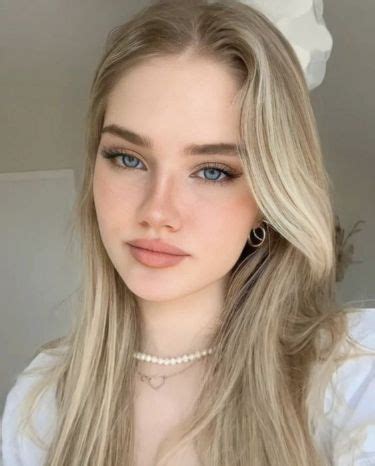 Sun Bum Blonde Formula Hair Lightener Spray Banana Scent Oz For Blonde To Medium Brown