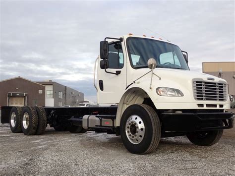 2015 Freightliner M2 106 à Ste Julie QC Camions Lussicam 56248745