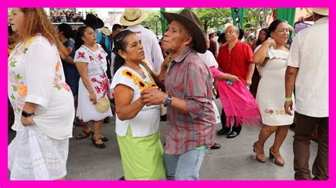 Mira Como Se Baila El Huapango Norte O En El Pueblo De Xilitla San