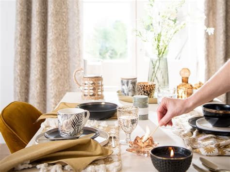 Assiette plate en porcelaine blanche et dorée BERENICE Maisons du Monde