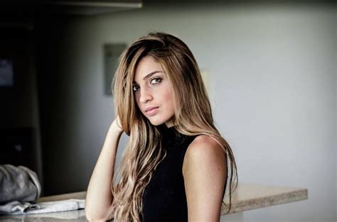 Cau I Ampon Pentru P R Blond Decolorat Sau Cu Uvi E Blonde Argintii