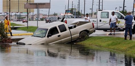 Fotos Y Video Harvey Deja Cinco Muertos Por Inundaciones