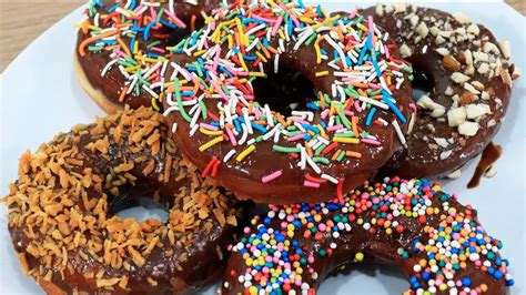 receta  preparar  delicioso postre unas donas de chocolate