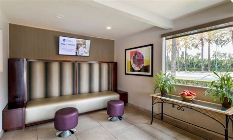 Best Western Plus Pavilions Near The Theme Parks Anaheim Hotel Near Disneyland Groupon Getaways