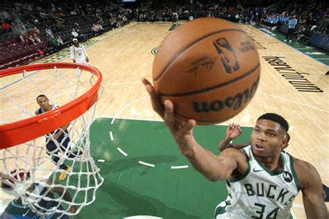 ¡acuerdo Millonario Giannis Antetokounmpo Renueva Contrato Con Bucks ¡por 3 AÑos Fox Sports