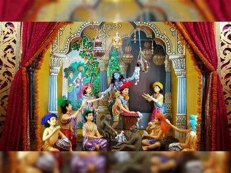 Janmashtami 2019 Lord Krishna Recieved The Knowladge Of 64 Kalas In 64