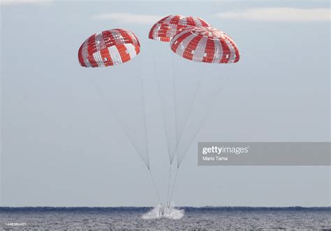 Nasas Orion Capsule Splashes Down After A Successful Uncrewed News