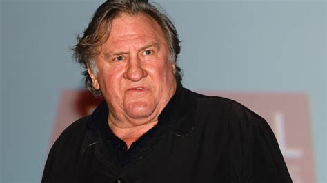 Gérard Depardieu accusé dagressions sexuelles une interdiction de