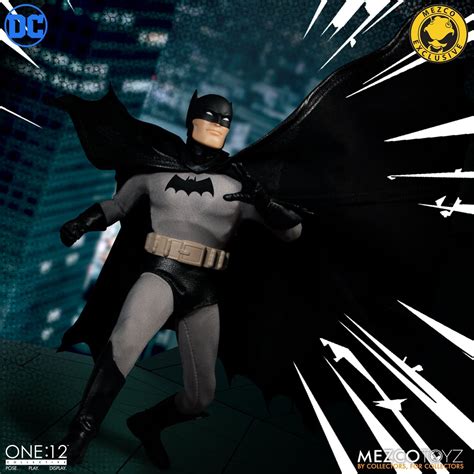 Golden Age Batman One Collective Figure Debuts From Mezco