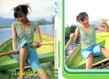 駿河屋 067 山口もえ レギュラーカード ホロ仕様 山口もえ OFFICIAL TRADING CARD moet女性